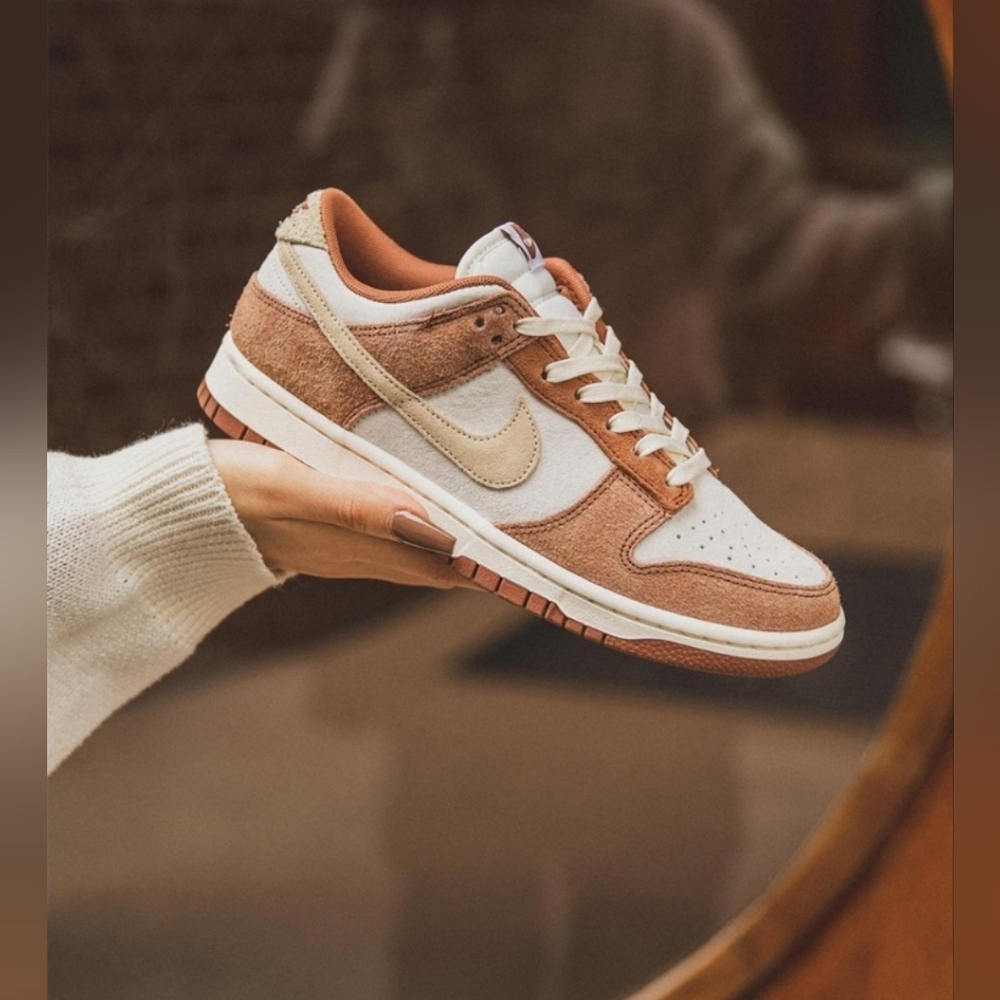 Nike Dunk Low W8/M6.5 Sail/Medium Curry Shoes